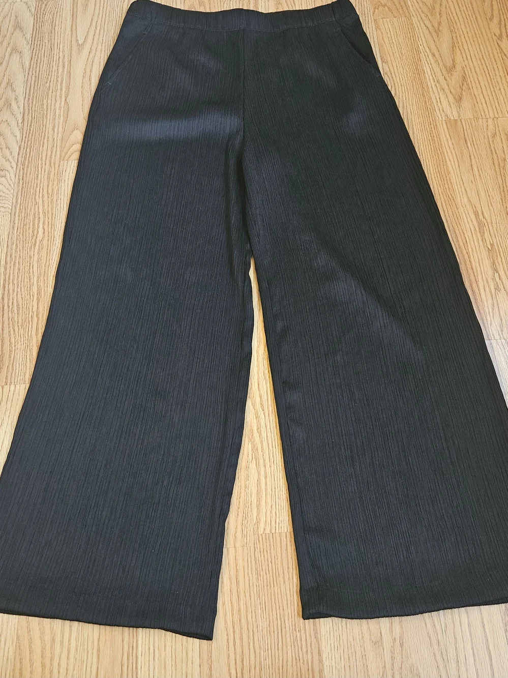 Chico's Women's Black Textured Crinkle Wide Leg Pants Pockets Petite Size 1P MP - Picture 15 of 15